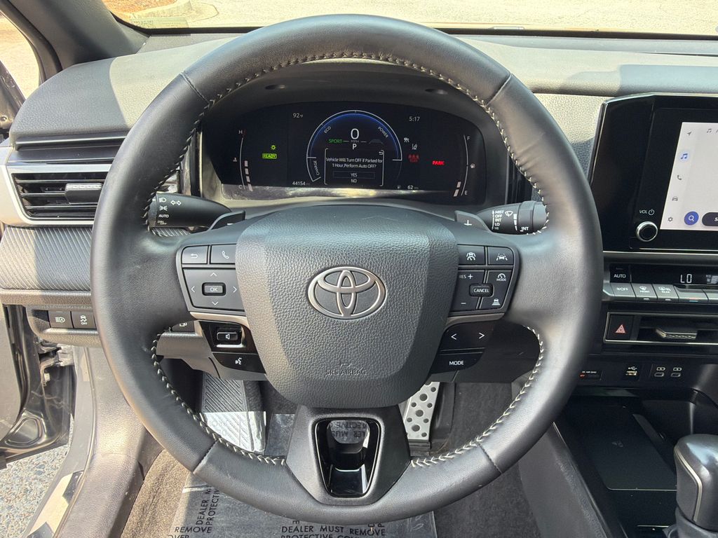 Thumbnail: 2025 Toyota Camry - 25