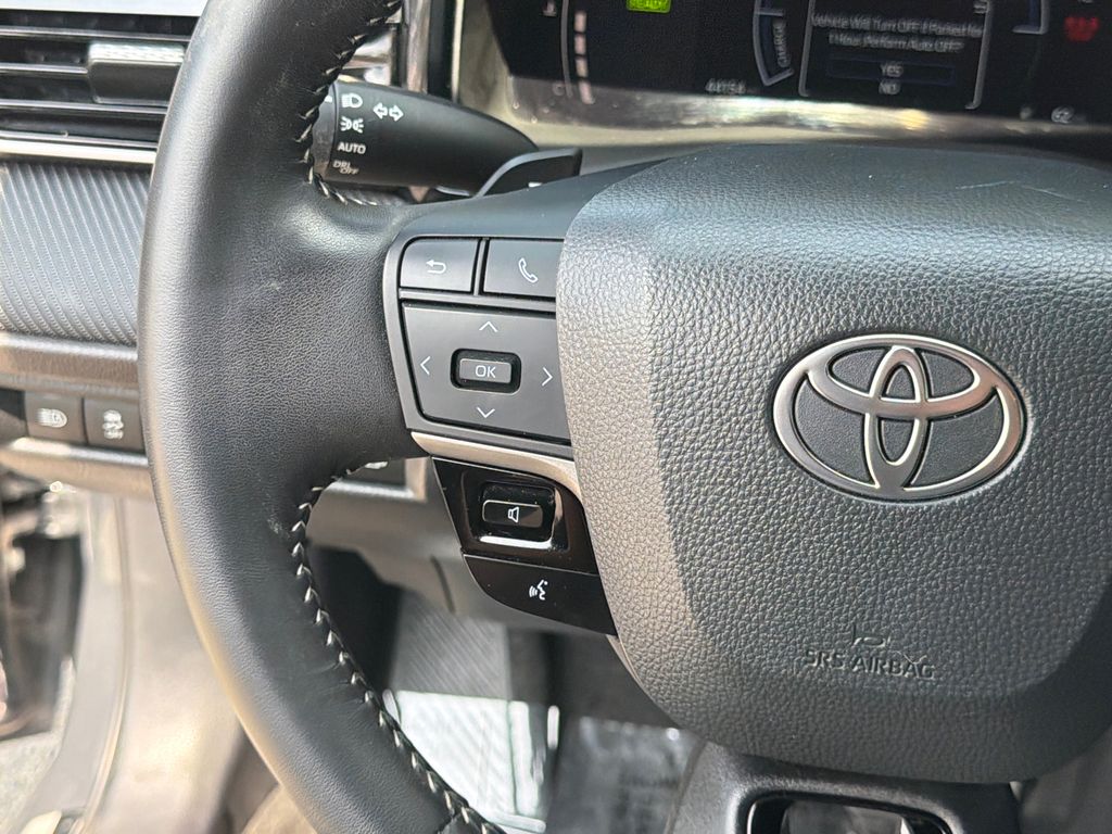 Thumbnail: 2025 Toyota Camry - 26