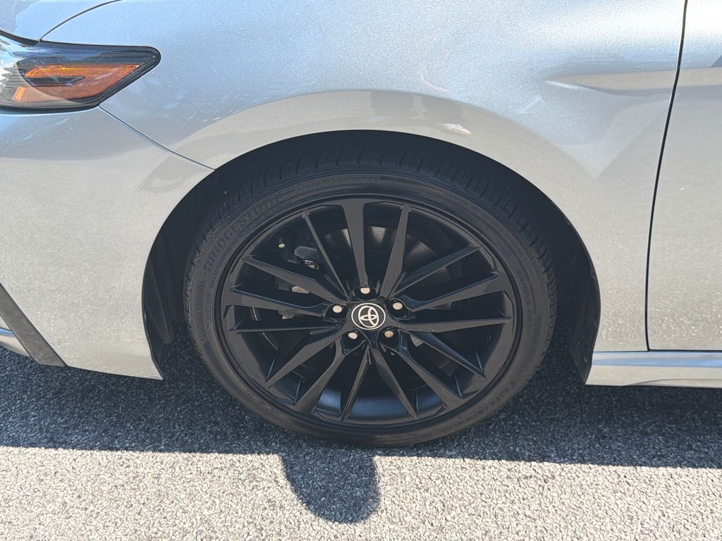 Thumbnail: 2022 Toyota Camry - 6