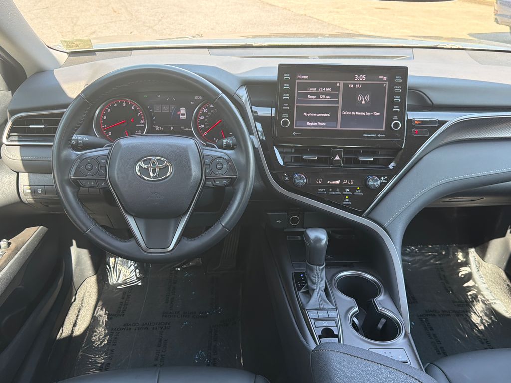 Thumbnail: 2022 Toyota Camry - 11