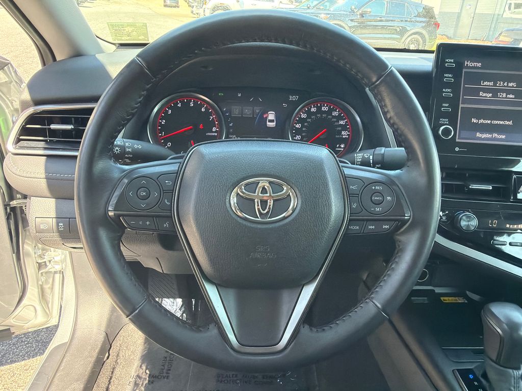 Thumbnail: 2022 Toyota Camry - 25