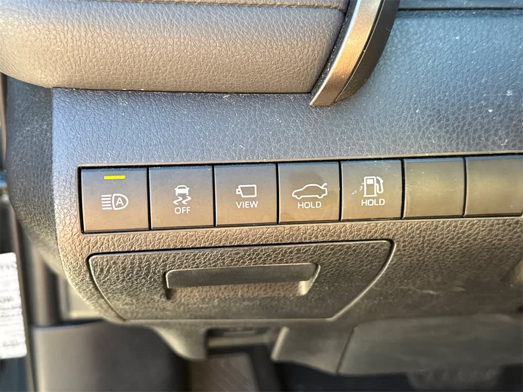 Thumbnail: 2021 Toyota Camry - 31