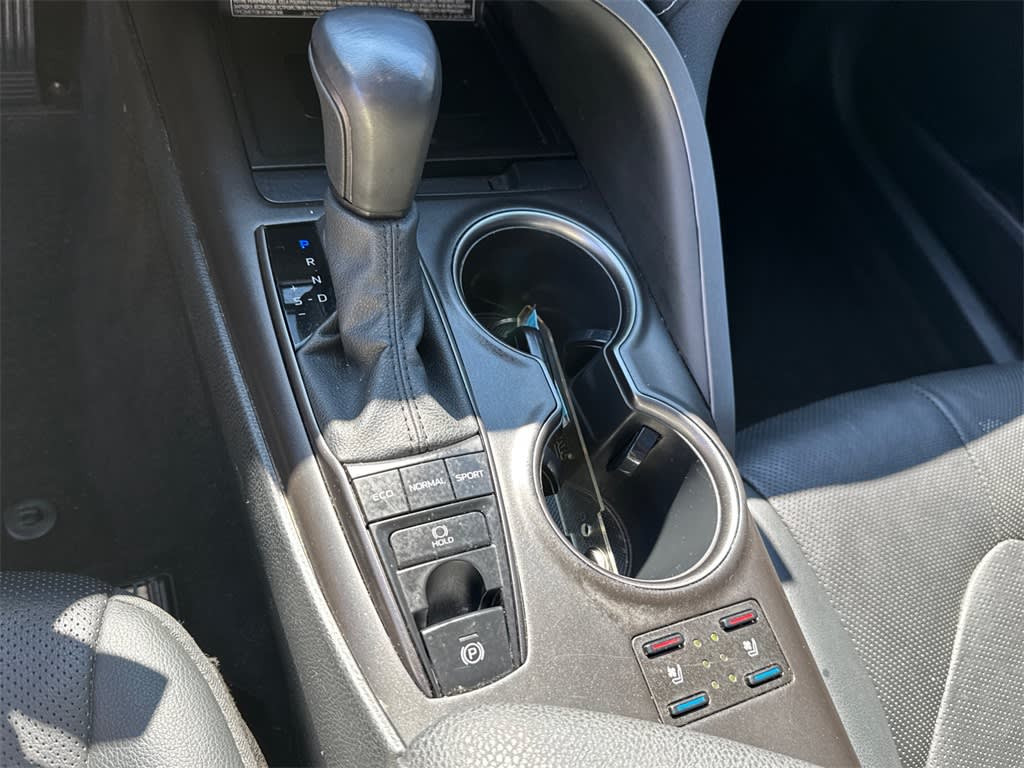 Thumbnail: 2021 Toyota Camry - 29