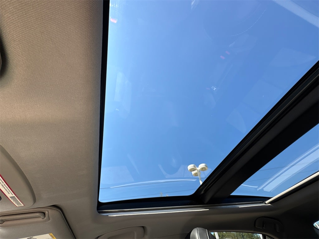 Thumbnail: 2021 Toyota Camry - 32