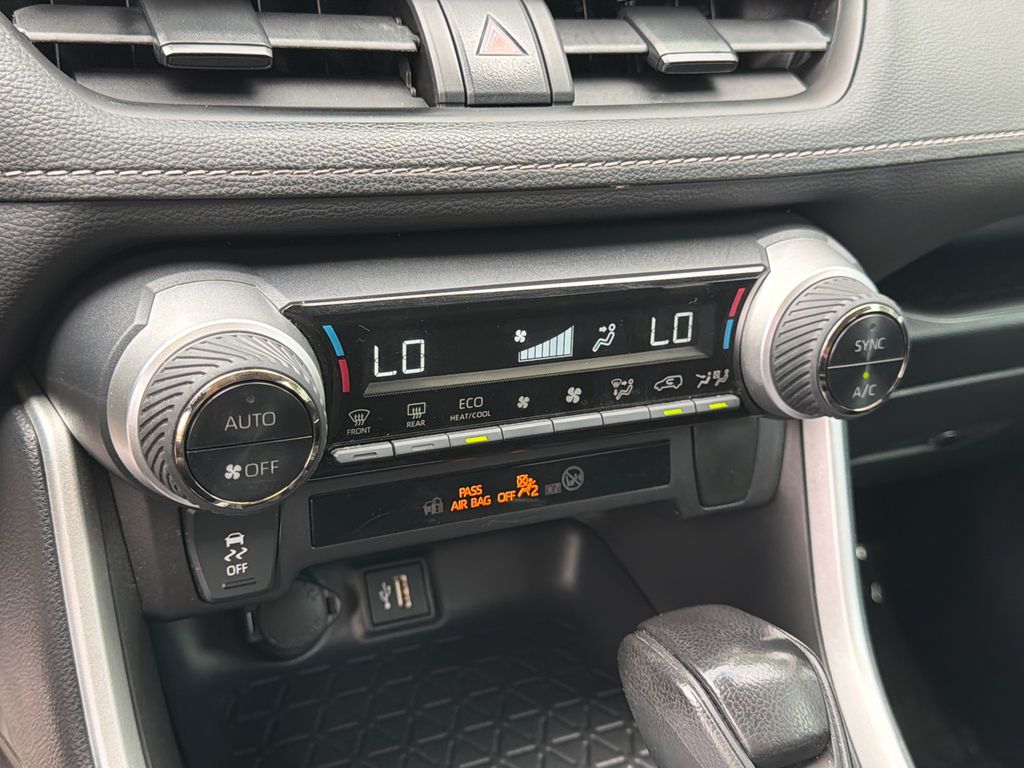 Thumbnail: 2024 Toyota RAV4 - 30
