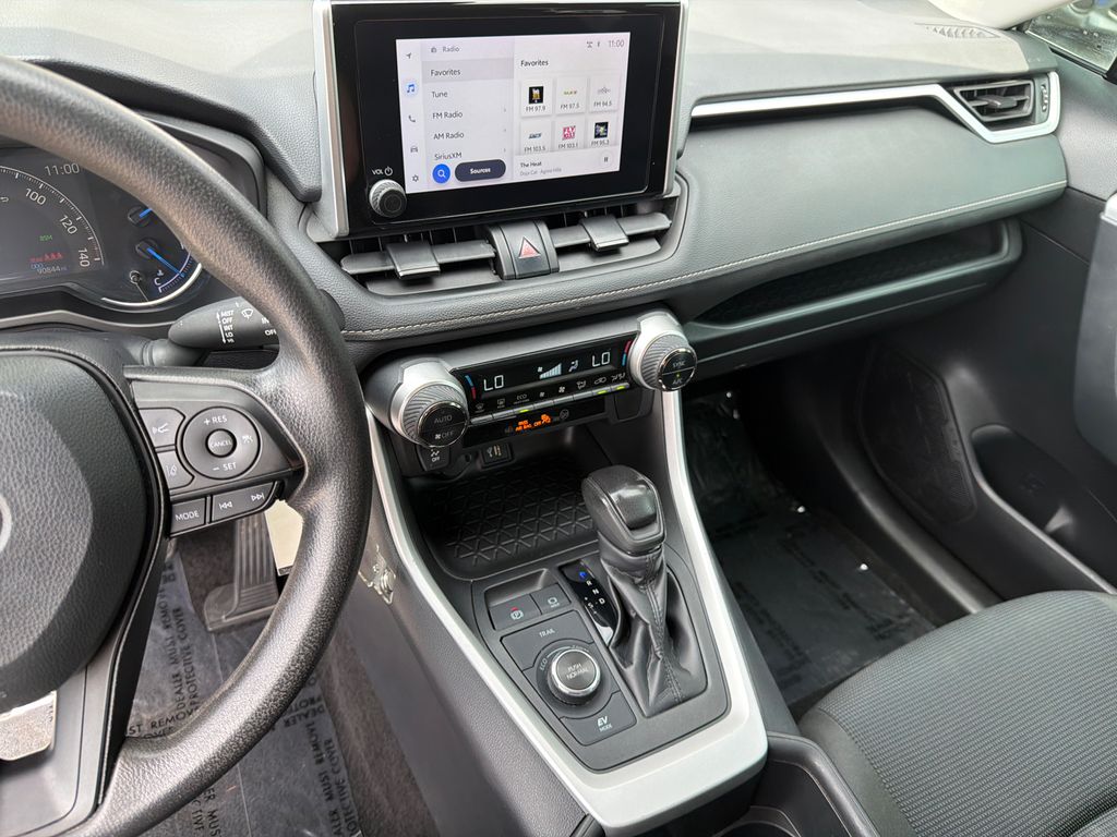 Thumbnail: 2024 Toyota RAV4 - 28