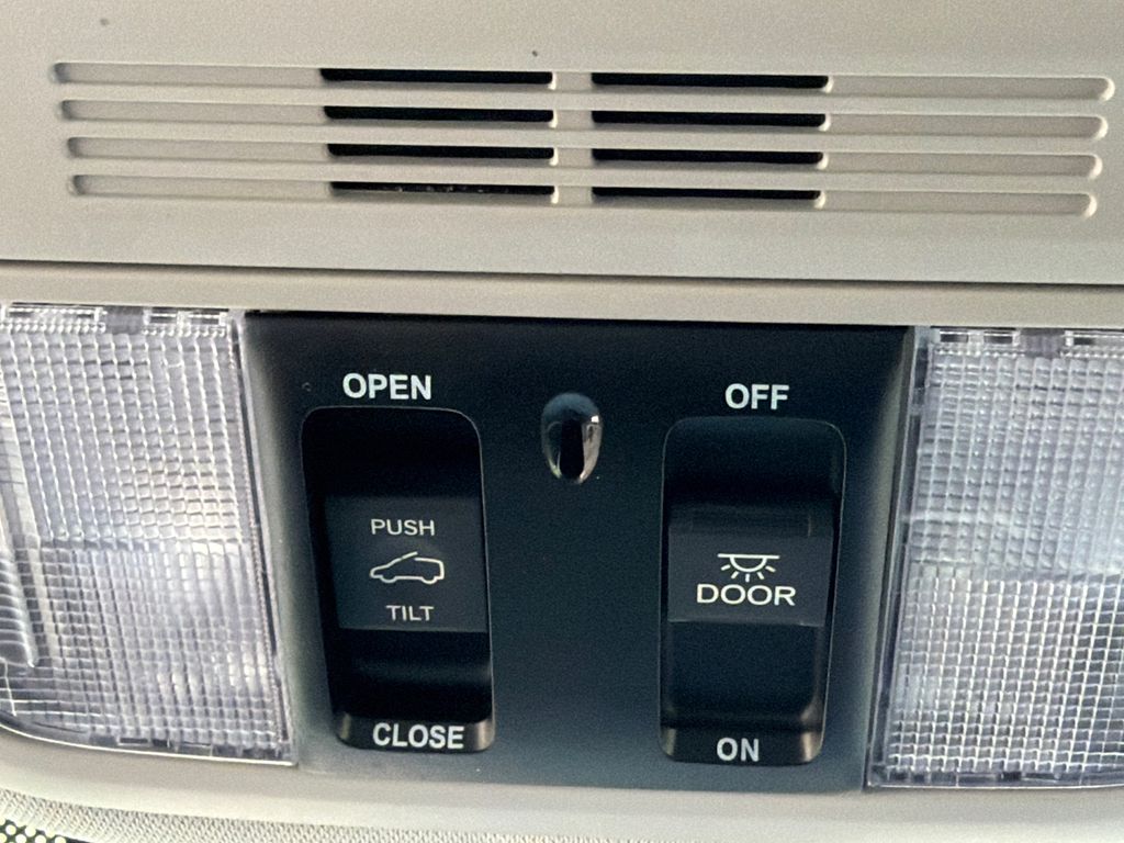 Thumbnail: 2025 Honda Odyssey - 30