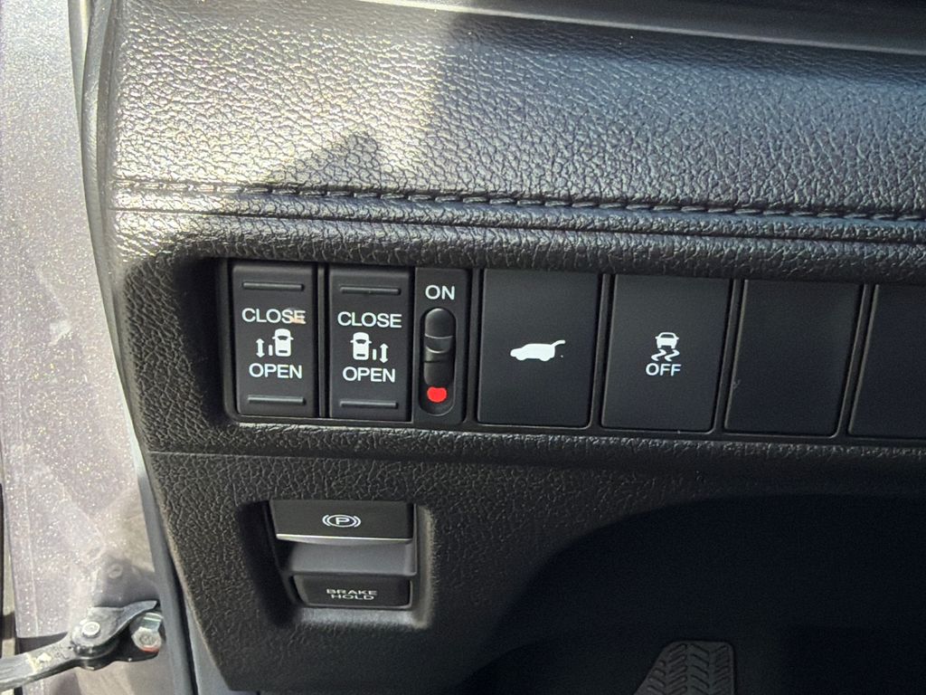 Thumbnail: 2025 Honda Odyssey - 31