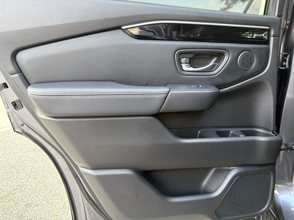 Thumbnail: 2024 Honda Pilot - 26