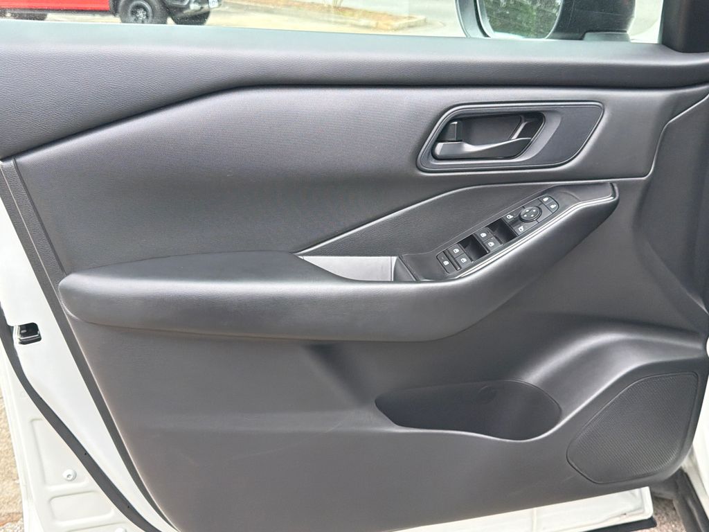 Thumbnail: 2024 Nissan Rogue - 22