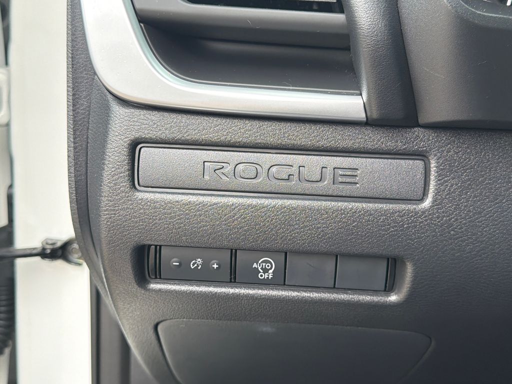 Thumbnail: 2024 Nissan Rogue - 30