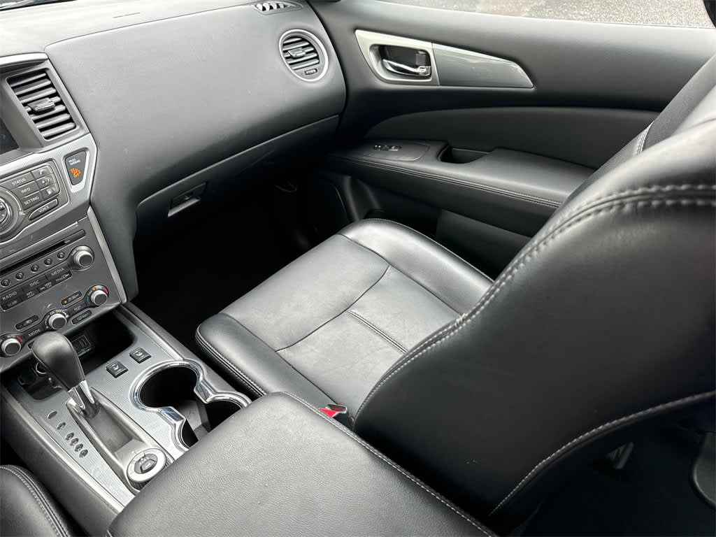 2020 Nissan Pathfinder SL 28