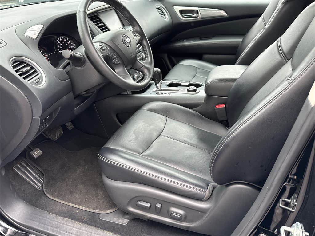 2020 Nissan Pathfinder SL 9