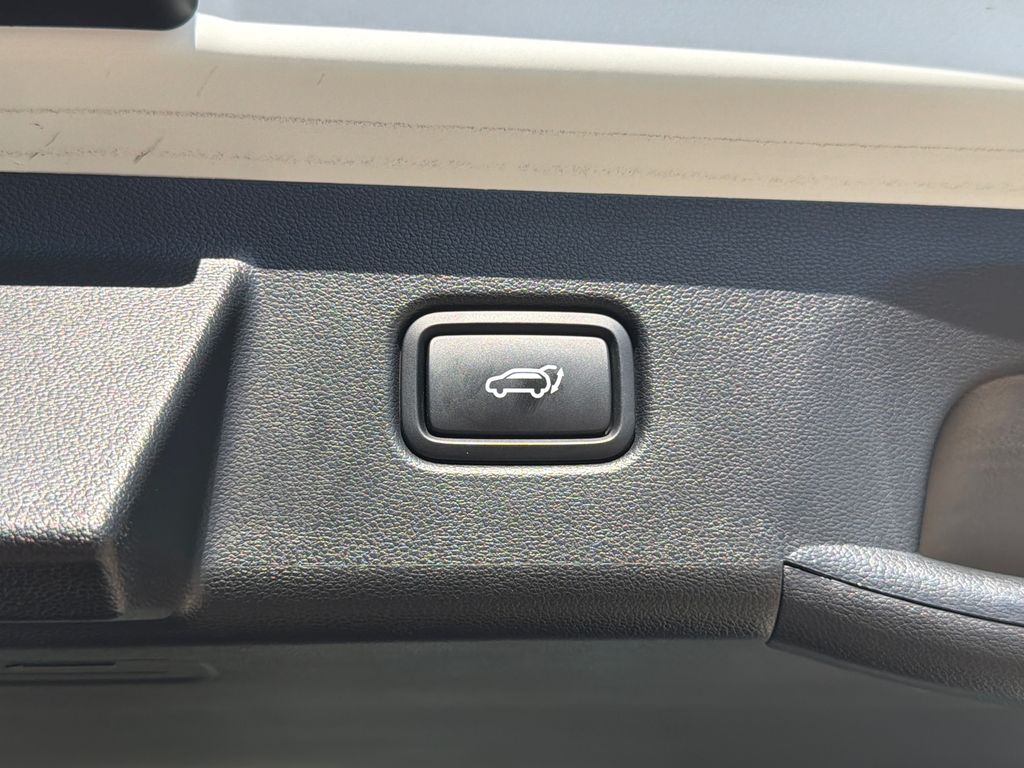 Thumbnail: 2023 Hyundai Tucson - 24