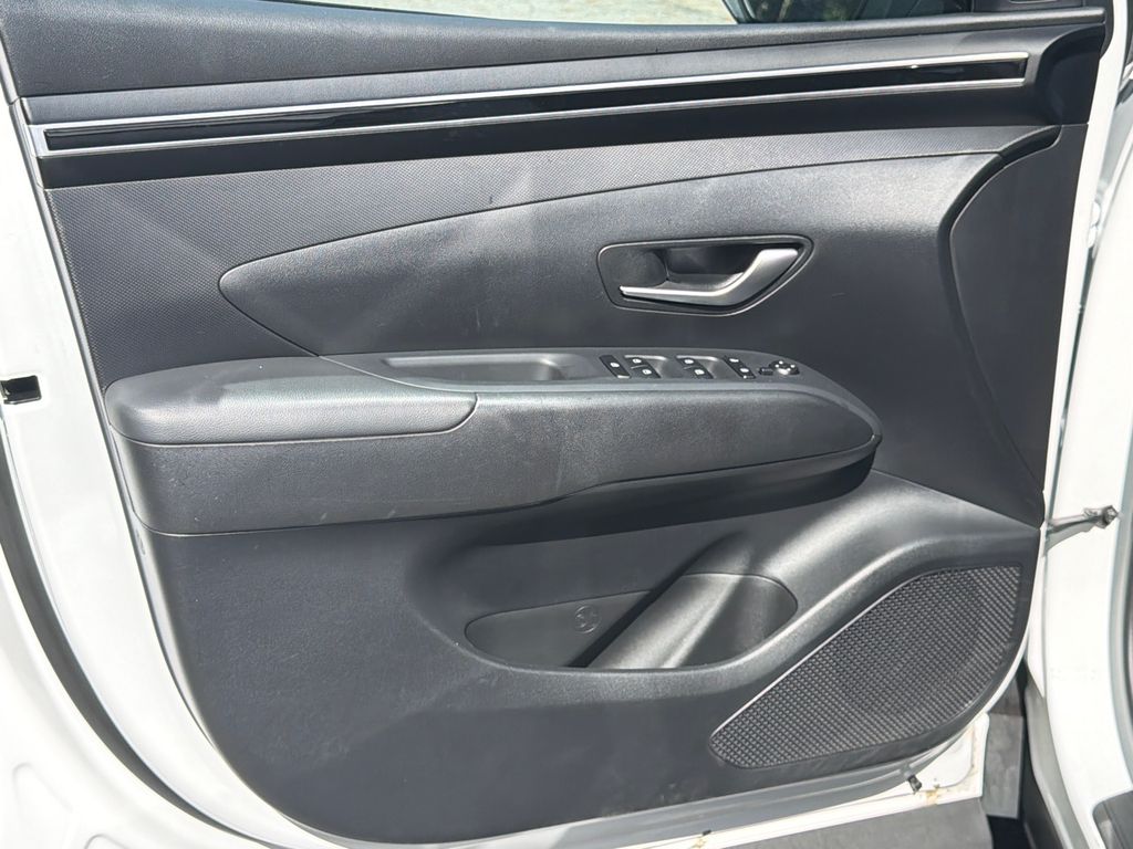Thumbnail: 2023 Hyundai Tucson - 22