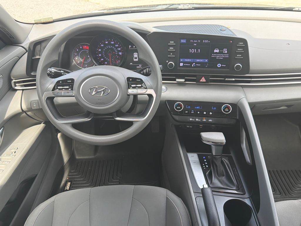 Thumbnail: 2022 Hyundai Elantra - 11