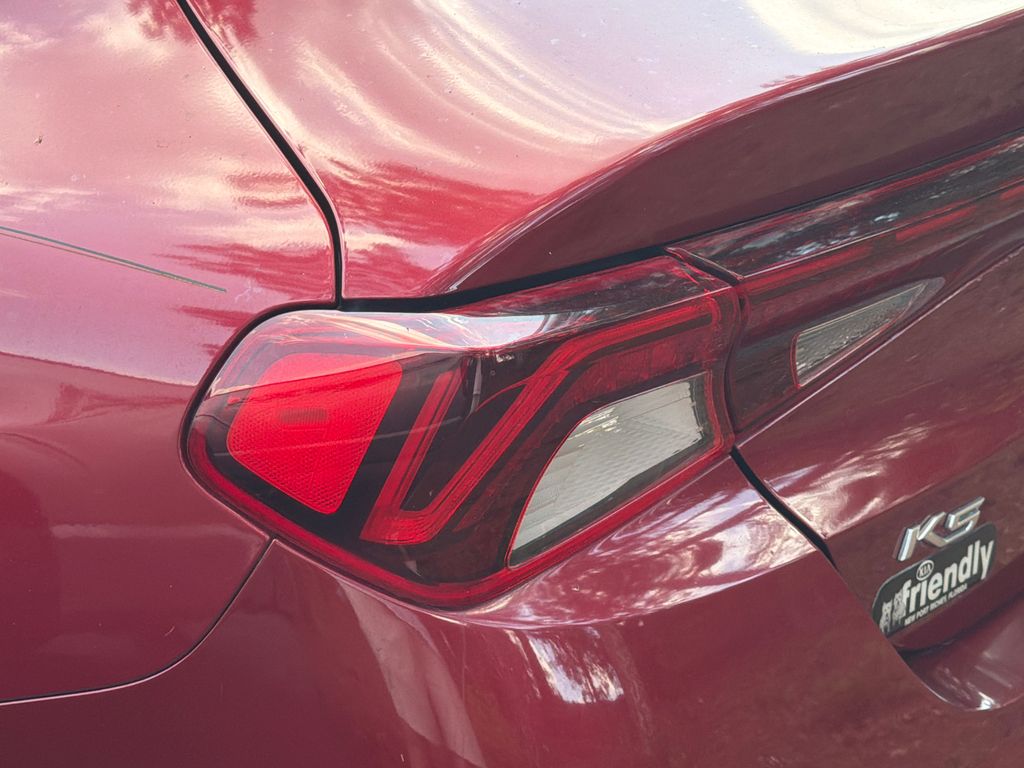 Thumbnail: 2022 Kia K5 - 11