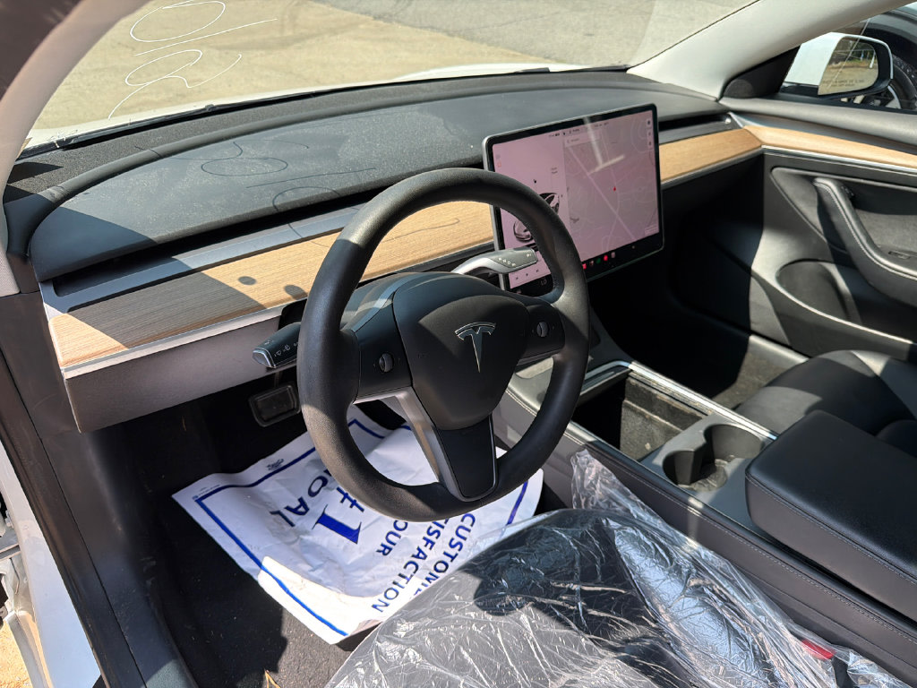 Thumbnail: 2022 Tesla Model 3 - 2