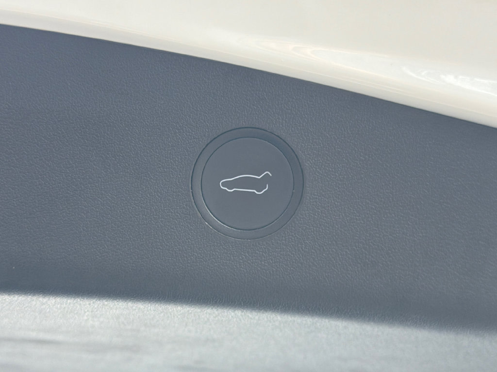 Thumbnail: 2022 Tesla Model 3 - 7
