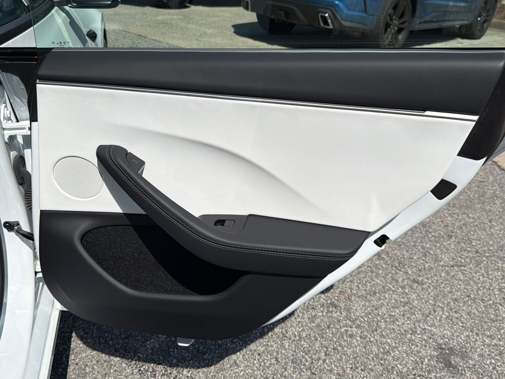 Thumbnail: 2024 Tesla Model 3 - 23