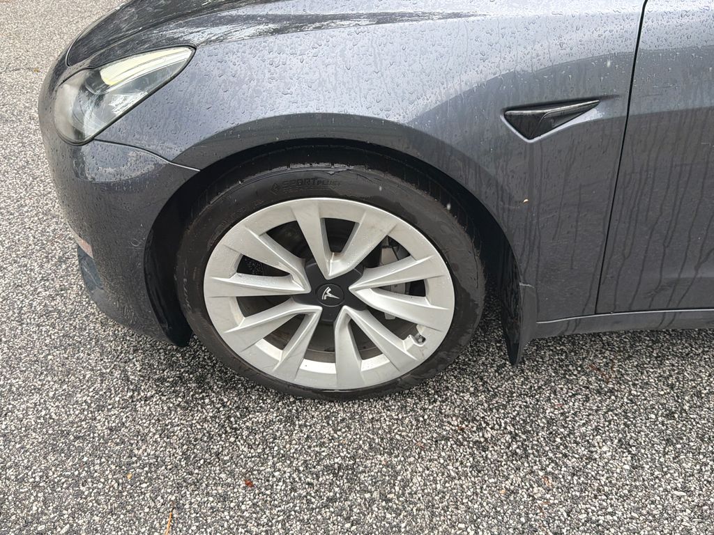 Thumbnail: 2022 Tesla Model 3 - 8
