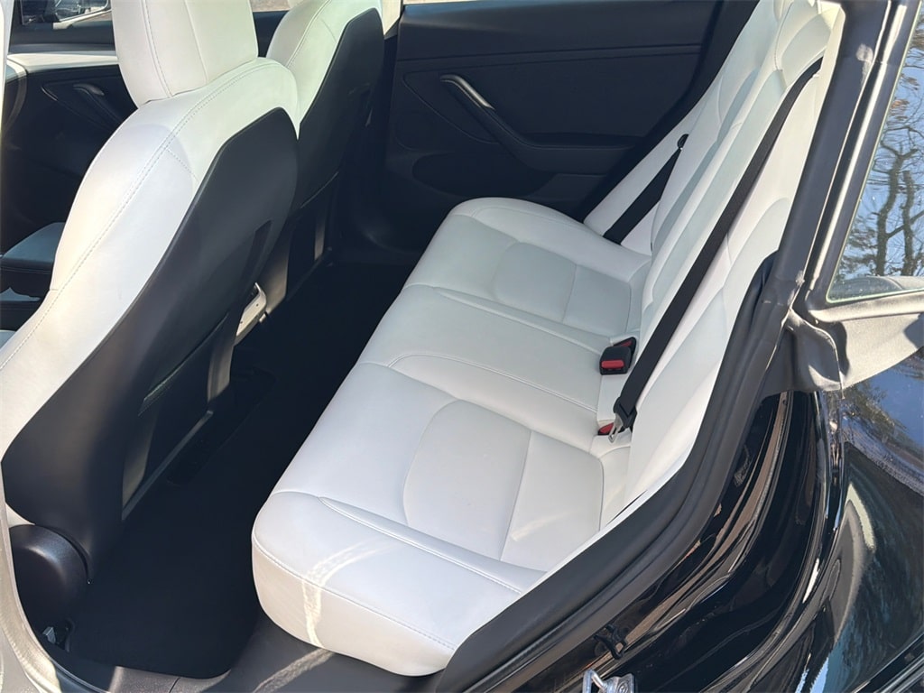 Thumbnail: 2022 Tesla Model 3 - 10