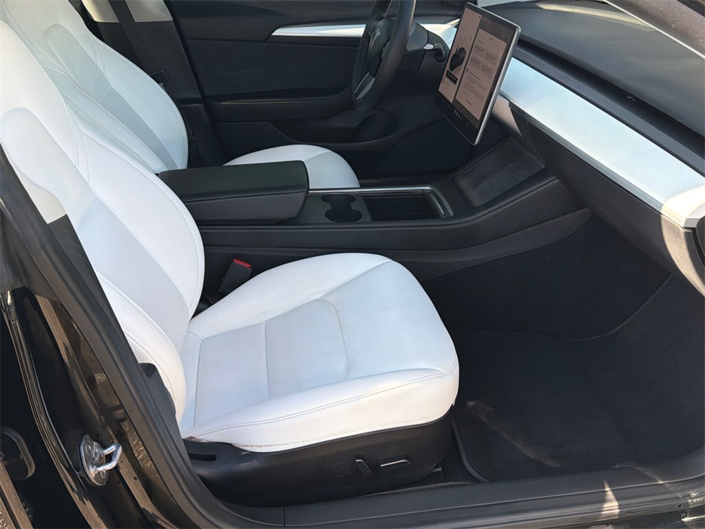 Thumbnail: 2022 Tesla Model 3 - 9