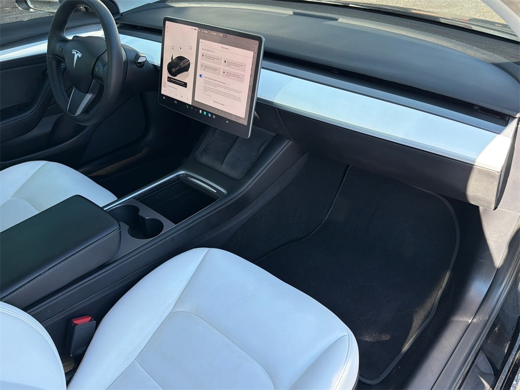 Thumbnail: 2022 Tesla Model 3 - 2