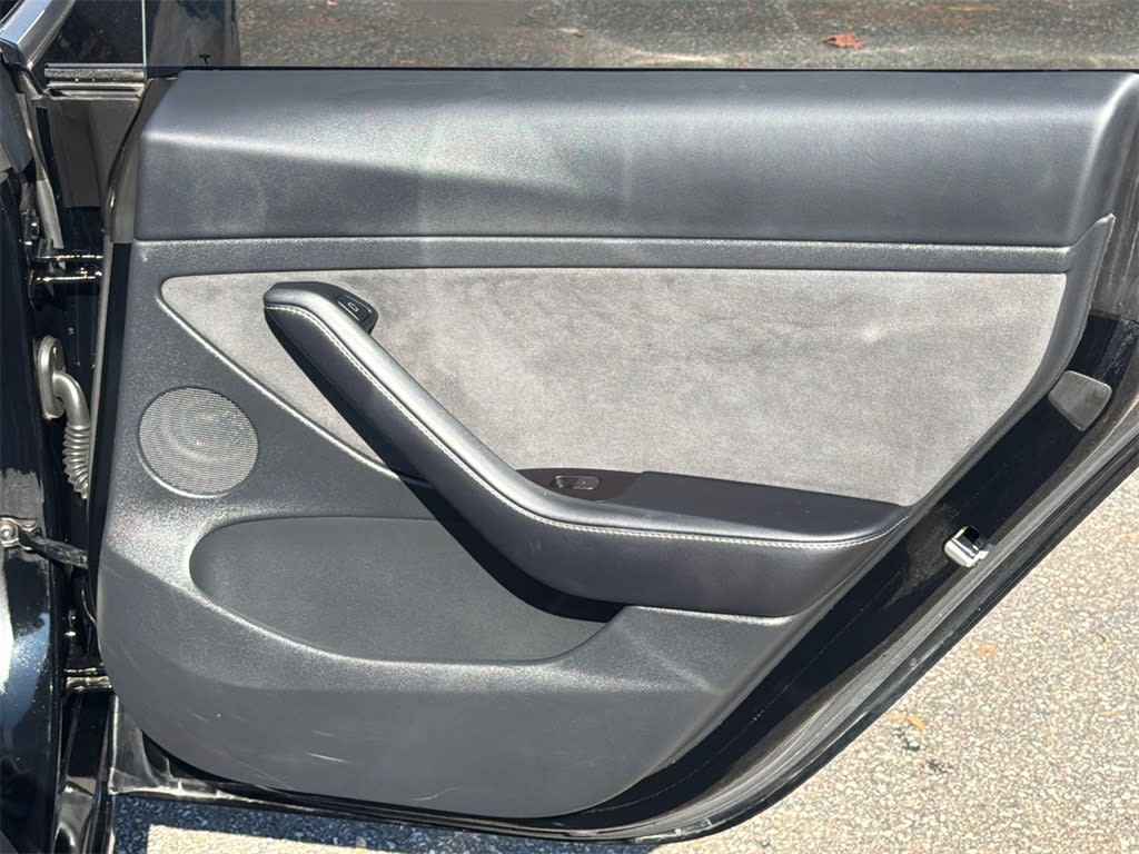 Thumbnail: 2022 Tesla Model 3 - 19