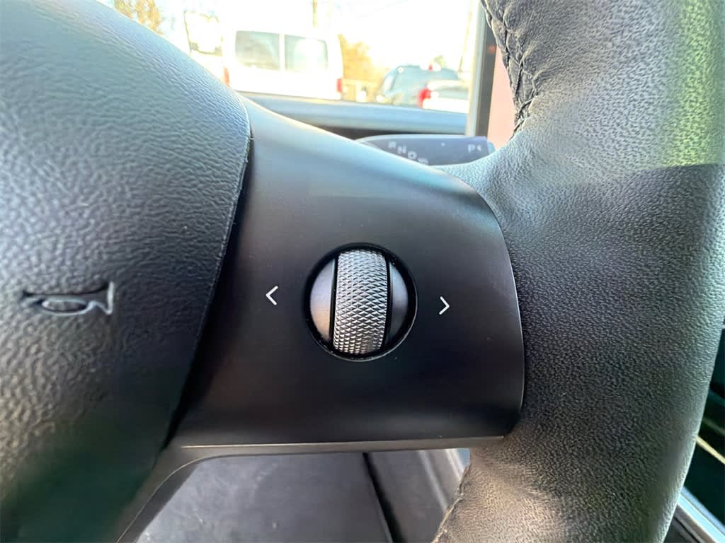 Thumbnail: 2022 Tesla Model 3 - 25