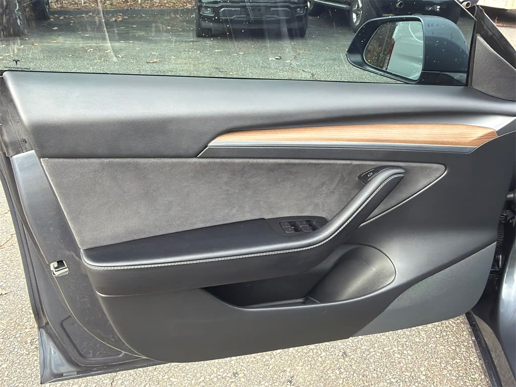 Thumbnail: 2021 Tesla Model 3 - 19