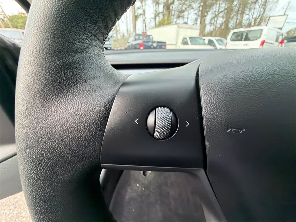 Thumbnail: 2021 Tesla Model 3 - 24