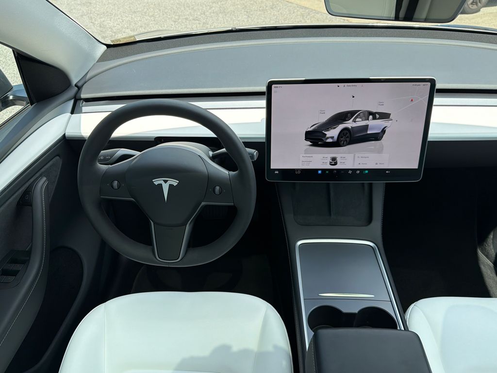 Thumbnail: 2024 Tesla Model Y - 11