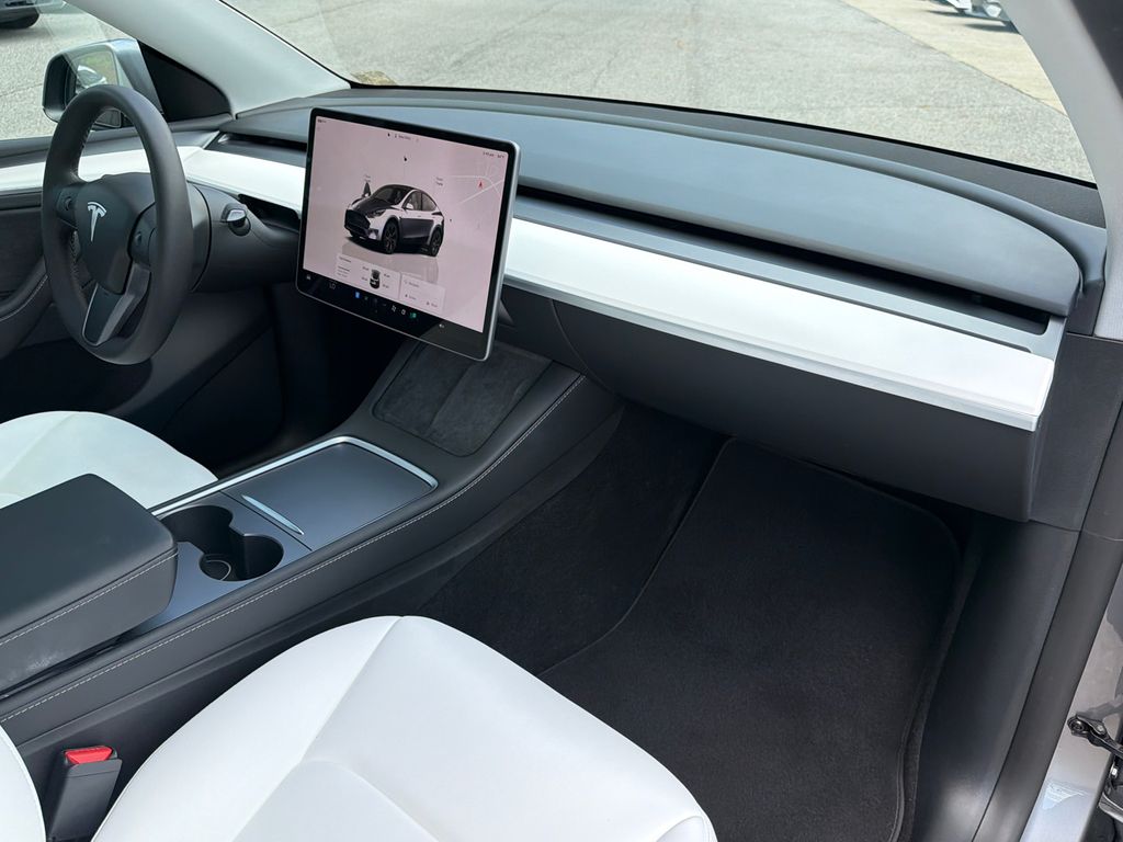 Thumbnail: 2024 Tesla Model Y - 2