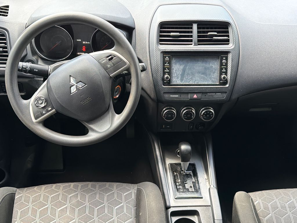 Thumbnail: 2024 Mitsubishi Outlander Sport - 2