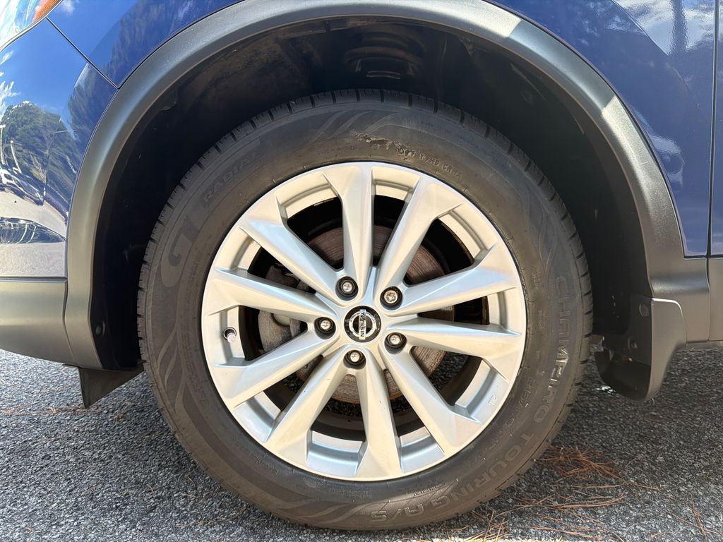 Thumbnail: 2019 Nissan Rogue Sport - 7