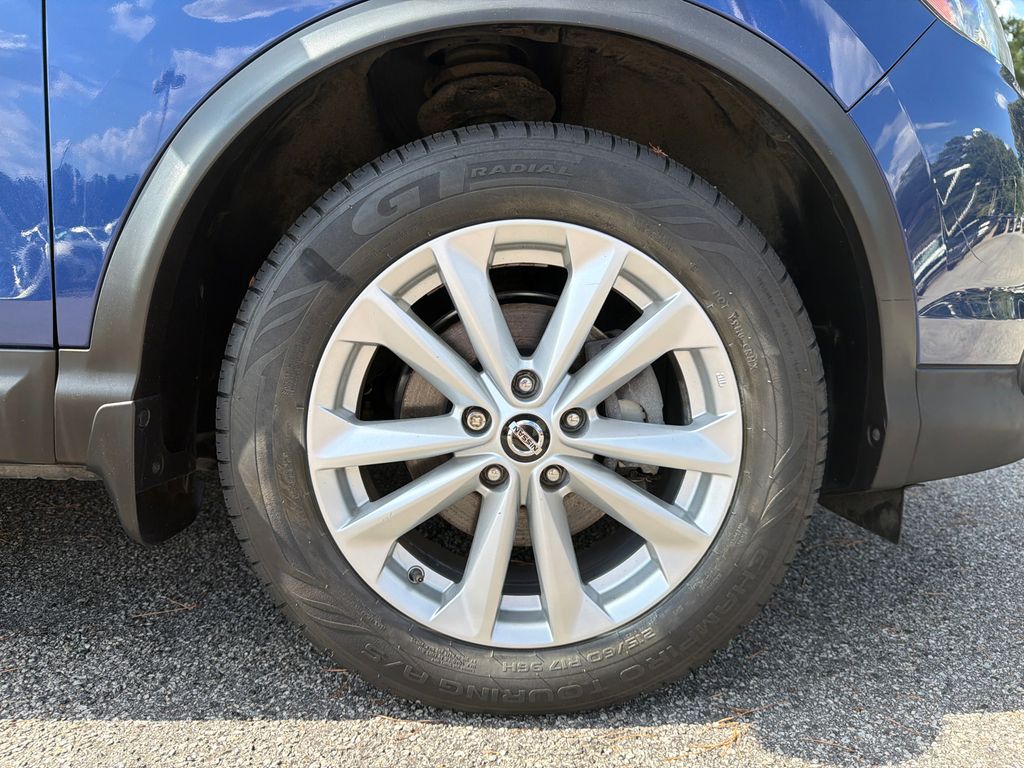 Thumbnail: 2019 Nissan Rogue Sport - 23