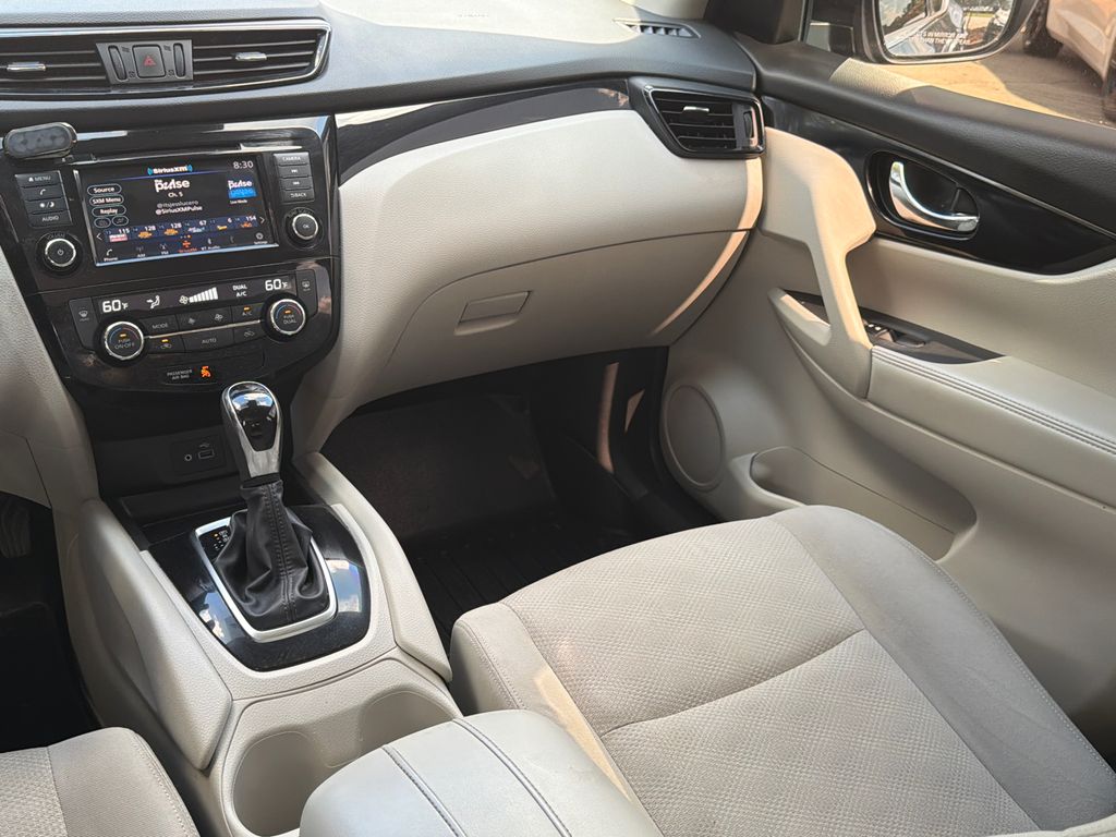 Thumbnail: 2019 Nissan Rogue Sport - 13