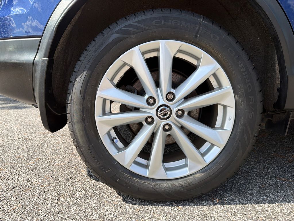 Thumbnail: 2019 Nissan Rogue Sport - 26