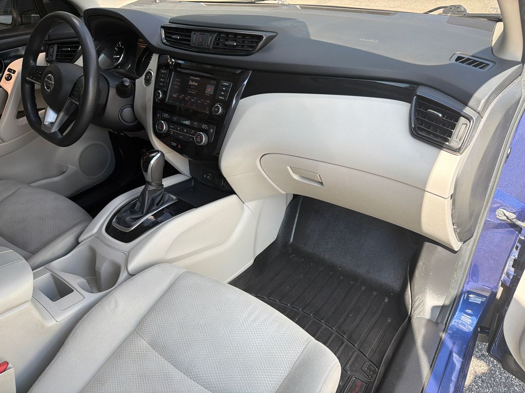 Thumbnail: 2019 Nissan Rogue Sport - 2