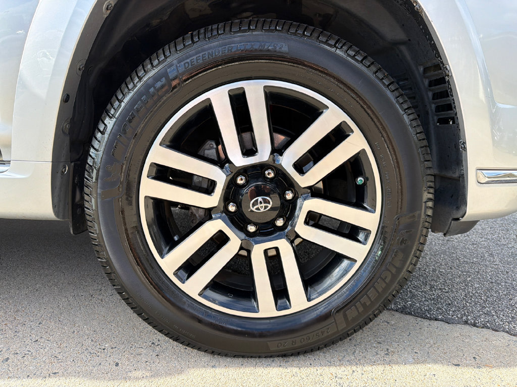 Thumbnail: 2018 Toyota 4Runner - 23