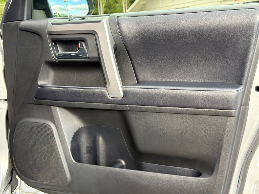 Thumbnail: 2018 Toyota 4Runner - 24