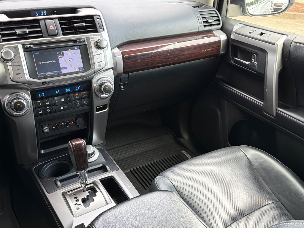Thumbnail: 2018 Toyota 4Runner - 15