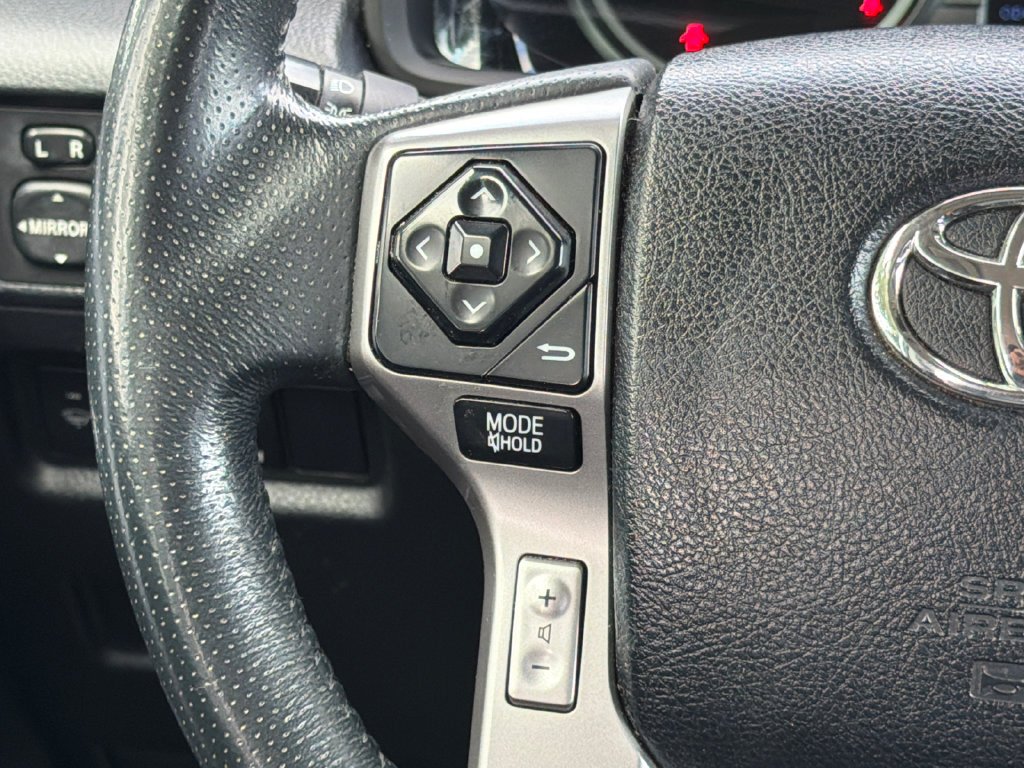 Thumbnail: 2018 Toyota 4Runner - 31