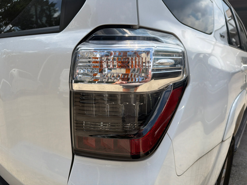 Thumbnail: 2019 Toyota 4Runner - 11