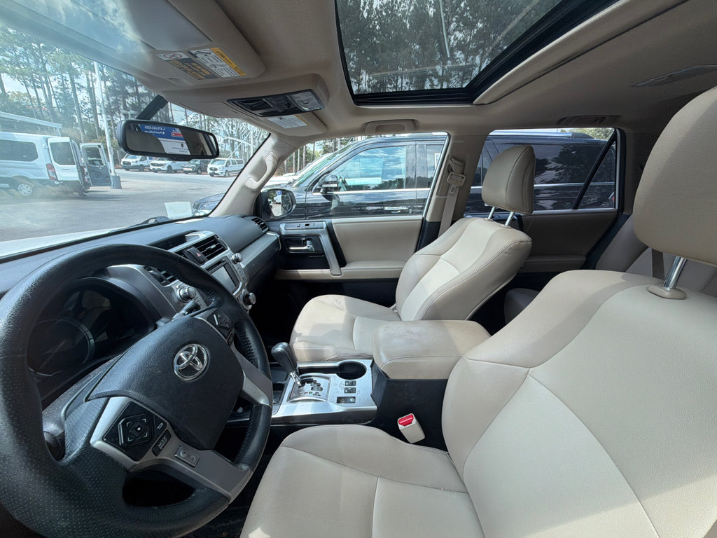 Thumbnail: 2019 Toyota 4Runner - 7