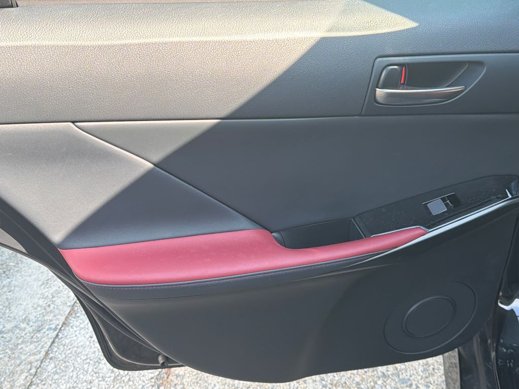 Thumbnail: 2025 Lexus ES - 12