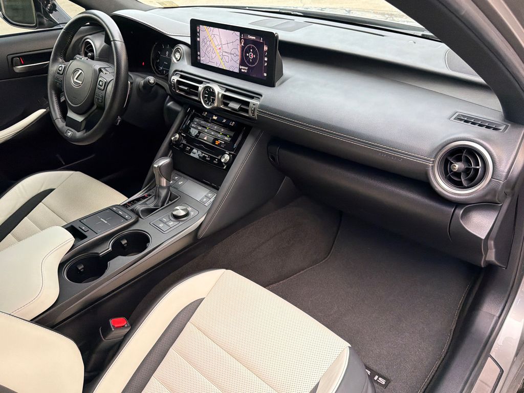 Thumbnail: 2022 Lexus IS - 2