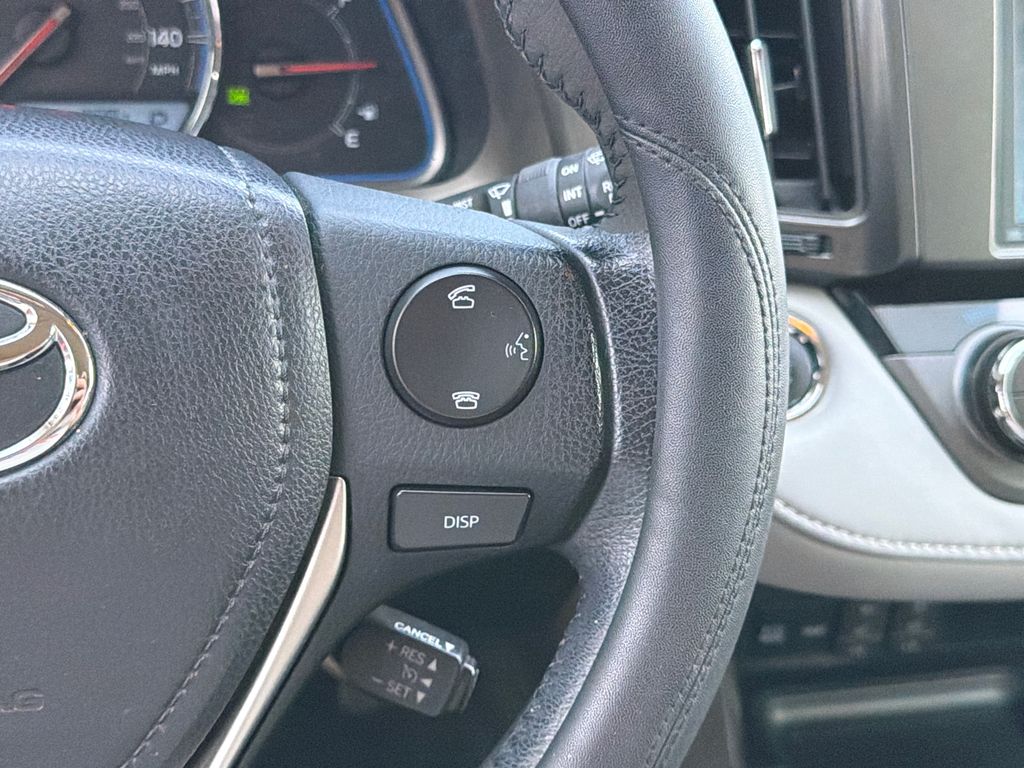 Thumbnail: 2015 Toyota RAV4 - 28