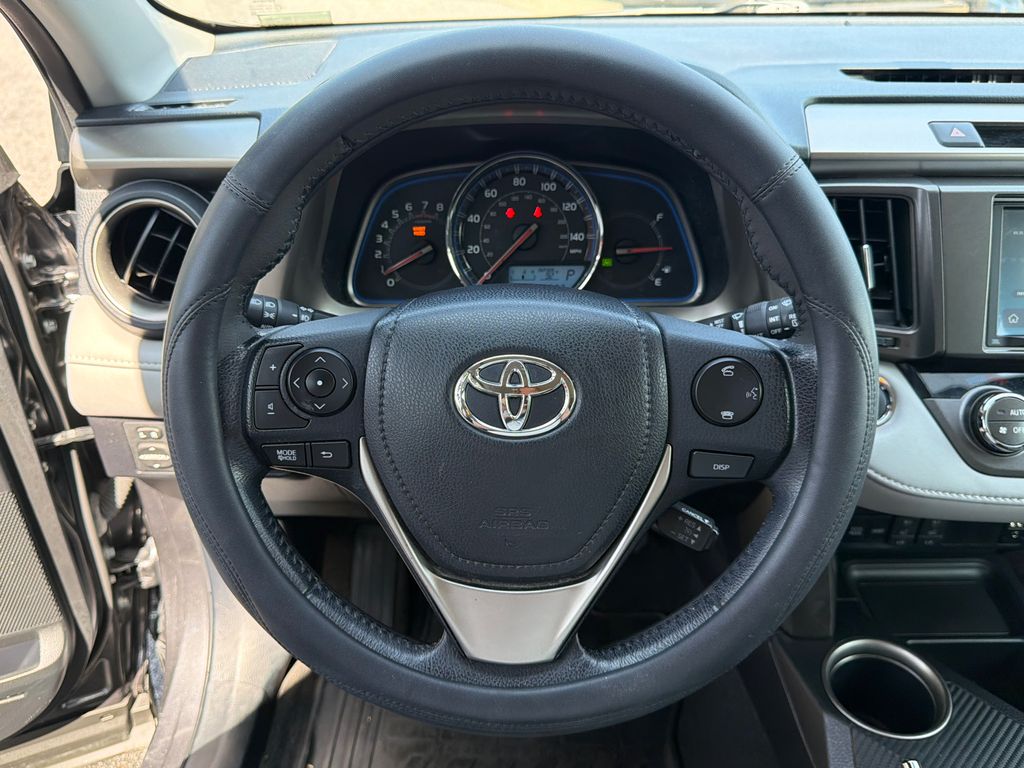 Thumbnail: 2015 Toyota RAV4 - 26